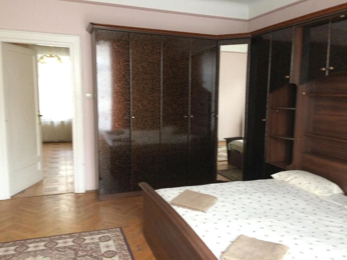 Апартаменты Alex & Черновцы-12