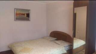 Апартаменты Alex & Черновцы Семейный номер с душем-7