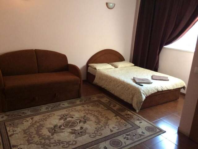 Апартаменты Alex & Черновцы-14