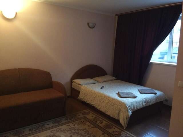 Апартаменты Alex & Черновцы-6